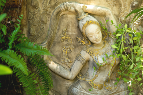 mother earth statue 女神
