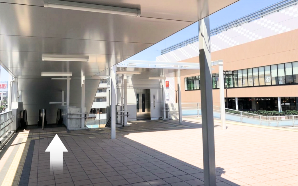 北綾瀬駅前
