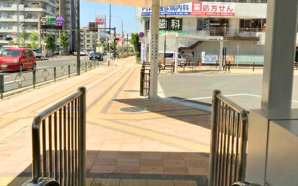 北綾瀬駅前